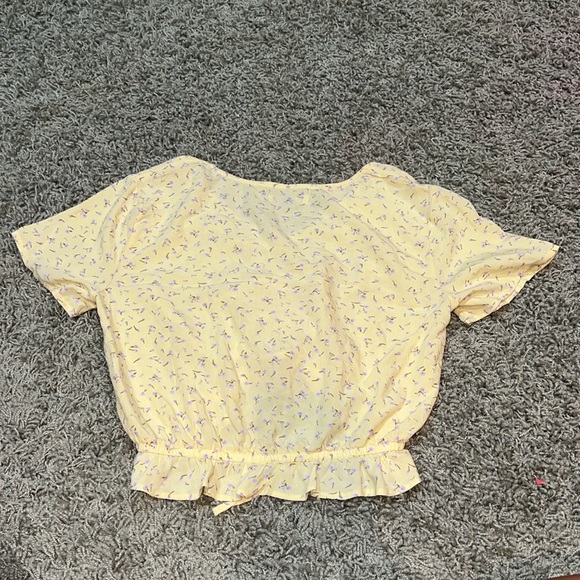 Juniors Cropped Casual Top (M) - Picture 6 of 7